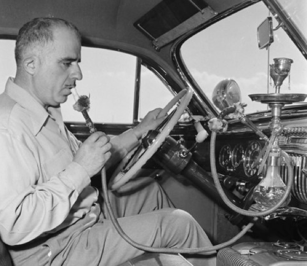 Hookkaakcar