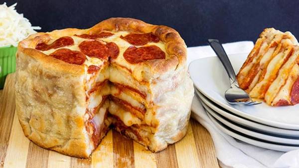 oh-yes-we-did-pepperoni-pizza-cake_011.j