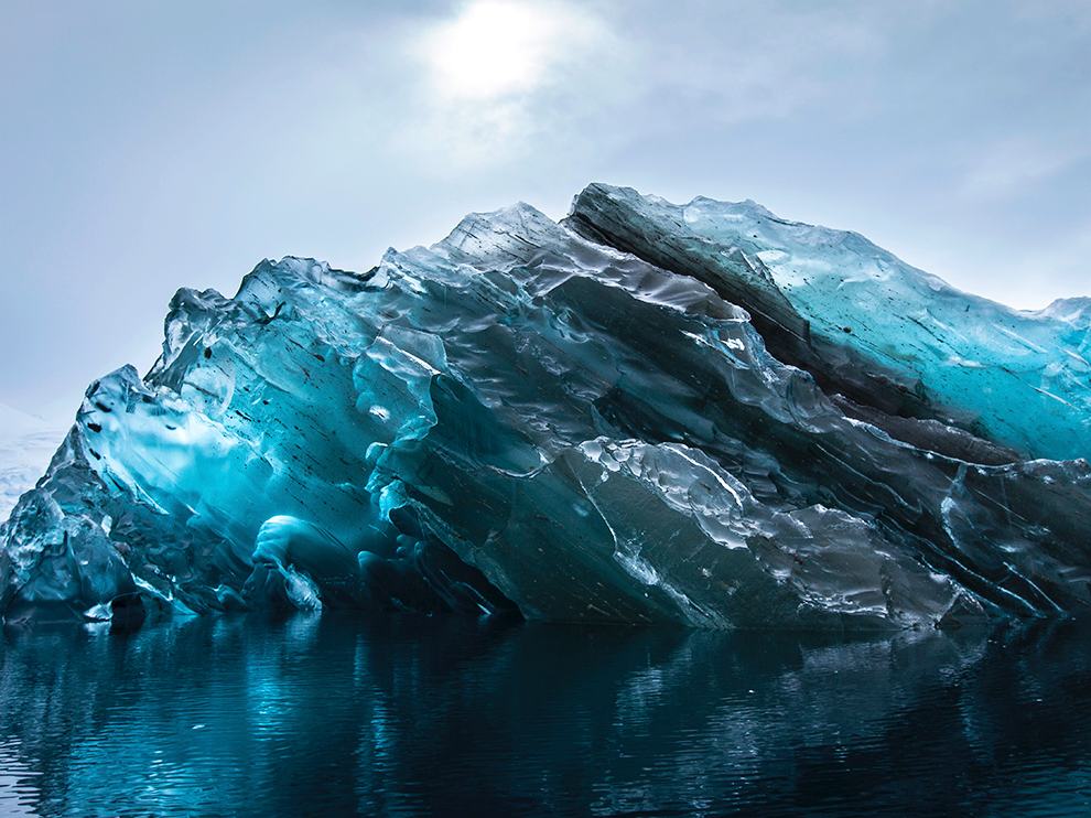 flipped-iceberg-antarctica_88301_990x742