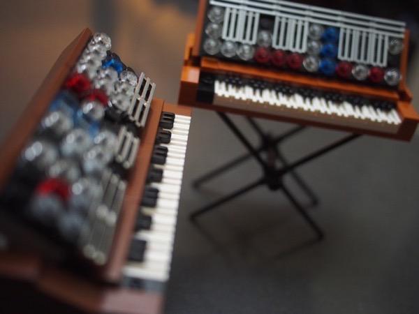 minimoog-lego6.jpg