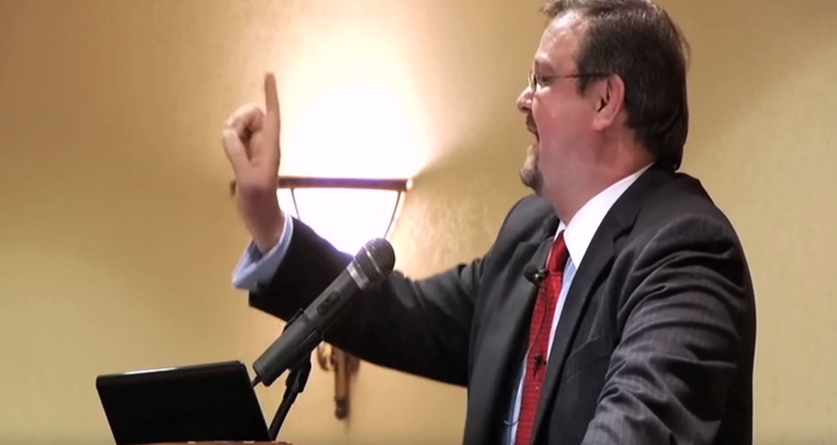auctioneer