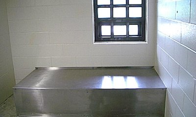 01-solitary-confinement-cell.jpg.400x0_q85