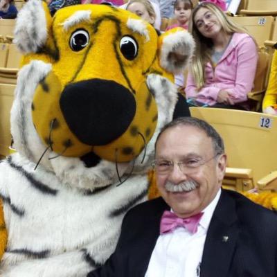 The Twitter profile photo for U. of Missouri Chancellor R. Bowen Loftin [@bowtieger]