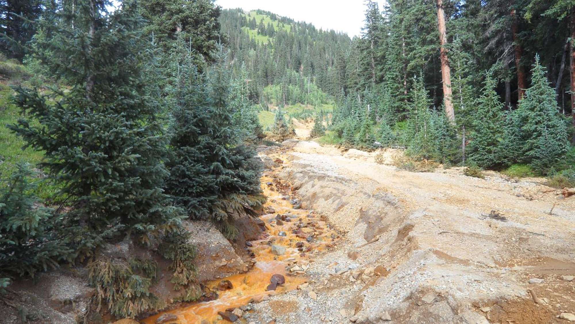 Spill of toxic wastewater from a mine in Colorado, August 10, 2015. (Reuters)