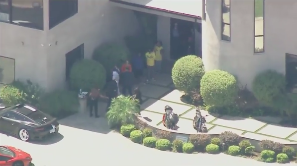 Live Video Guns And Drugs Retrieved In Chris Brown Lapd Standoff Boing Boing