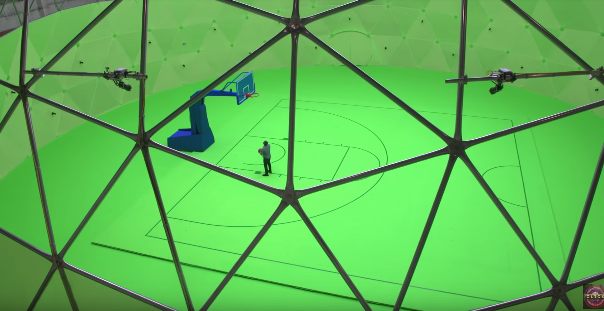 Watch how far green screen technology has come / Boing Boing