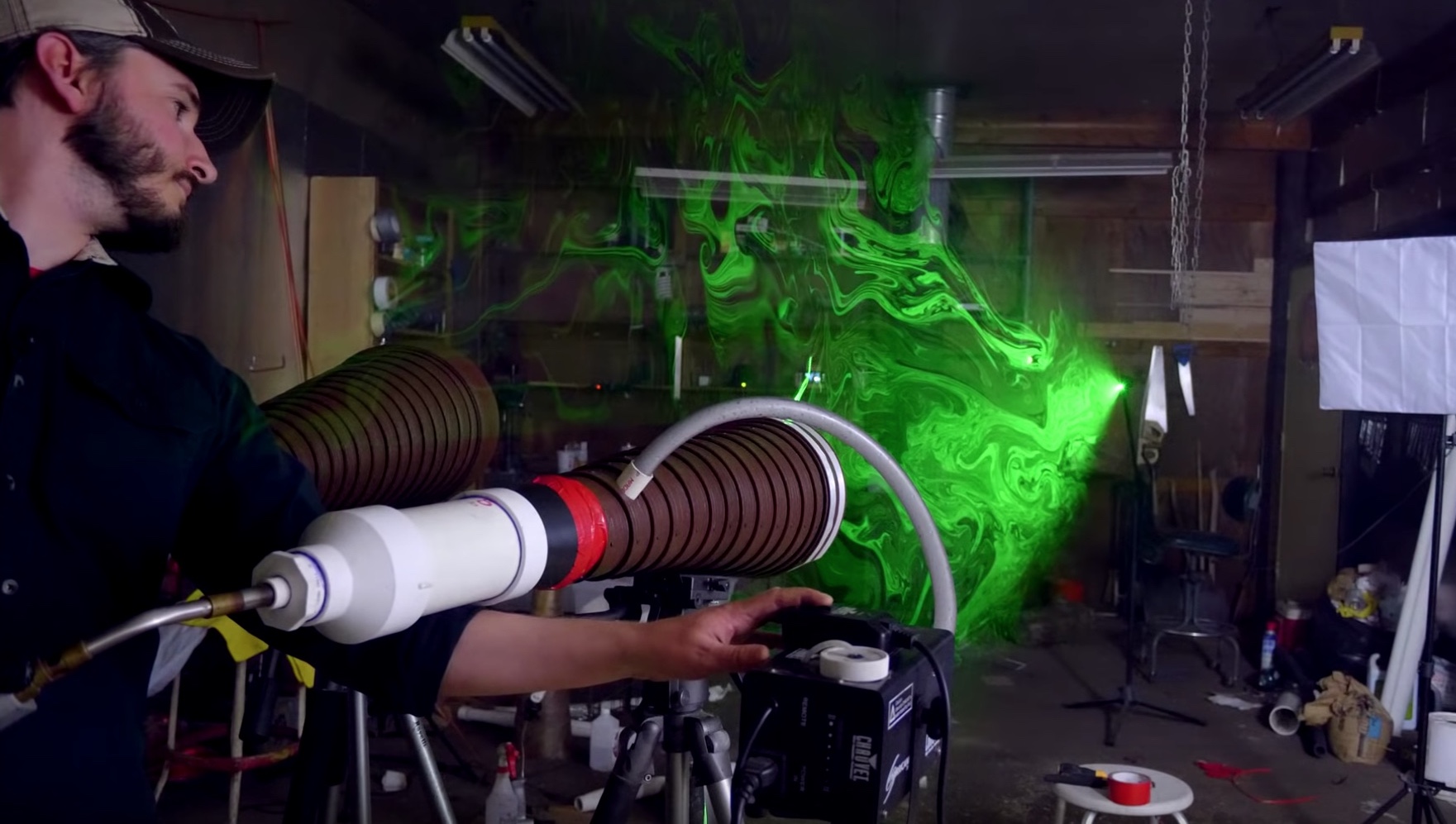 watch-this-build-and-test-of-a-high-velocity-vortex-cannon-boing-boing