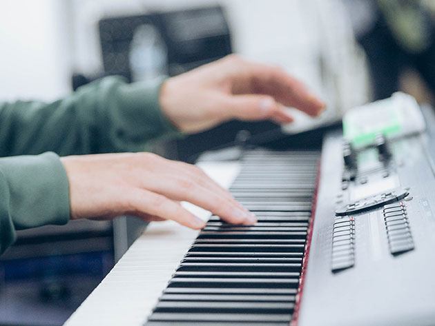 Learn piano the fun way with this new, hands-on method ...