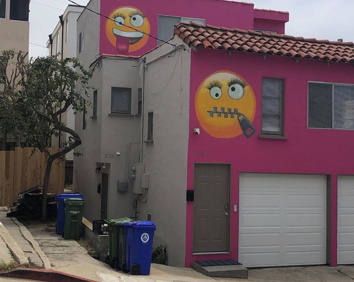 "Emoji house" paint job annoys neighbors / Boing Boing