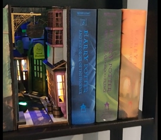Book Nooks Miniature Fantasy Worlds On Your Bookshelves Boing Boing