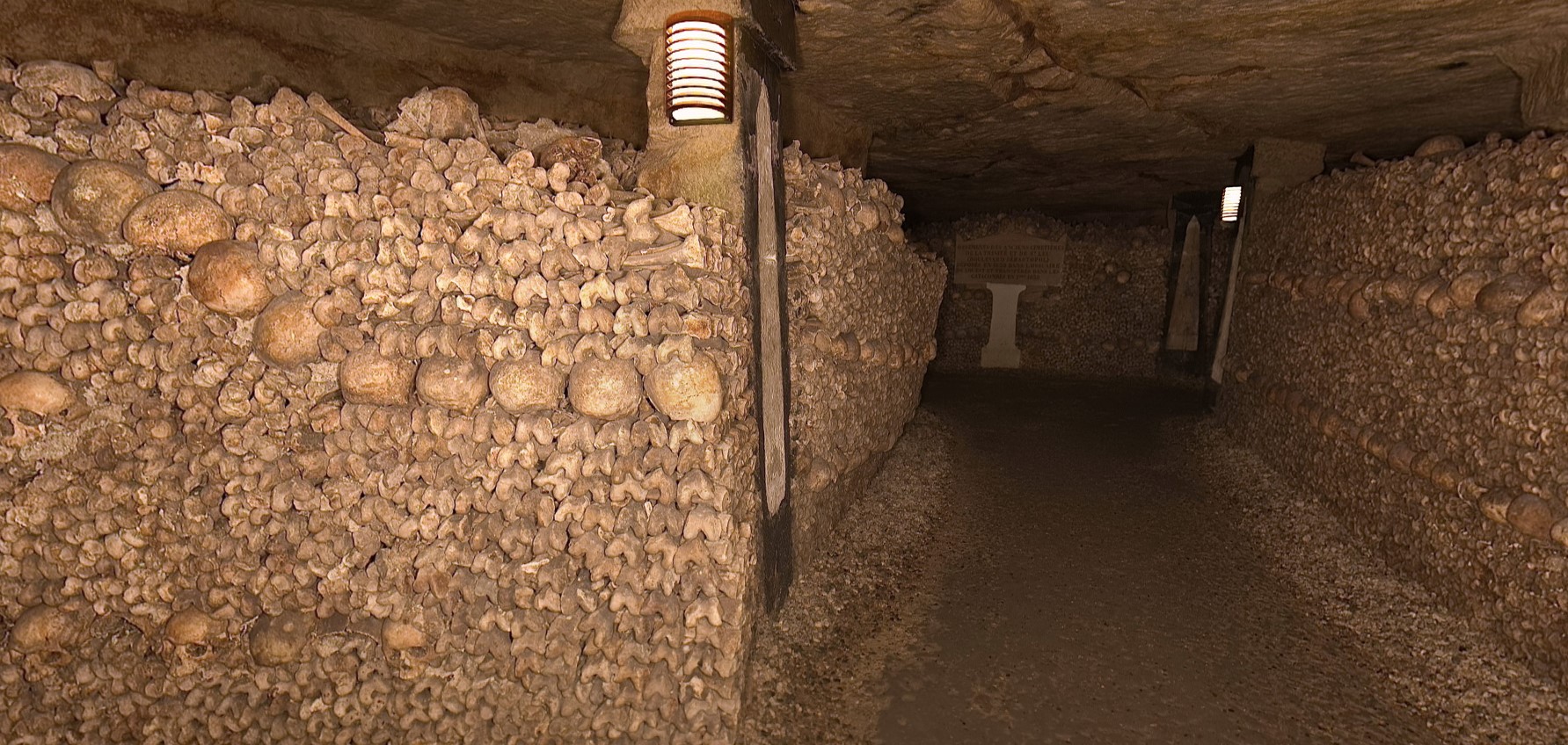 explore-the-catacombs-of-paris-with-a-virtual-visit-boing-boing